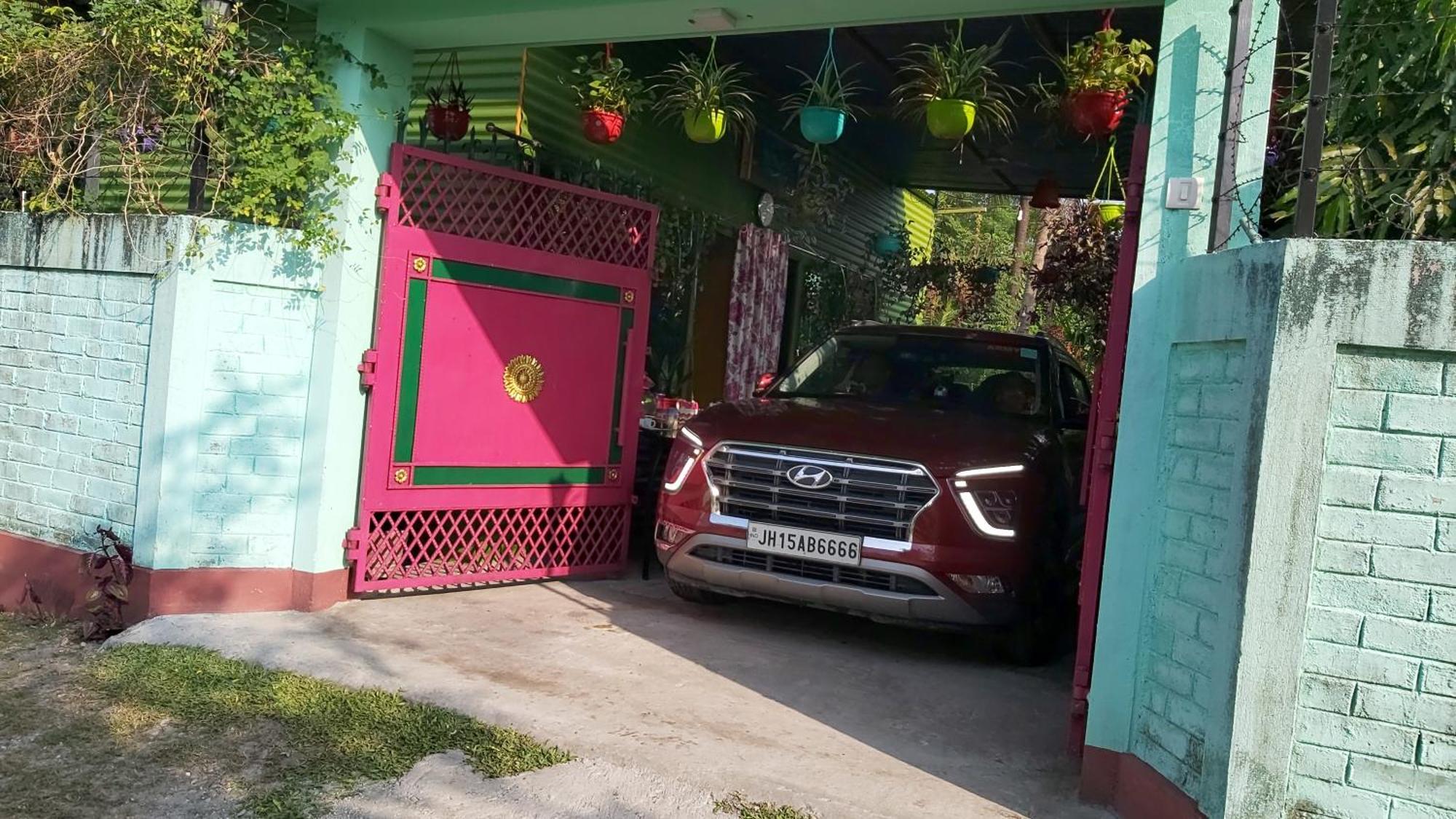 Green View Homestay Siliguri Luaran gambar